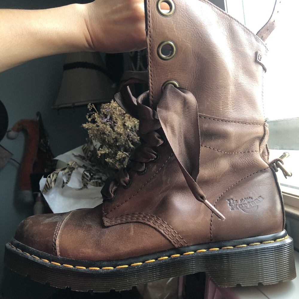 Dr.Martens 1914 Triumph Brown Leather Boots